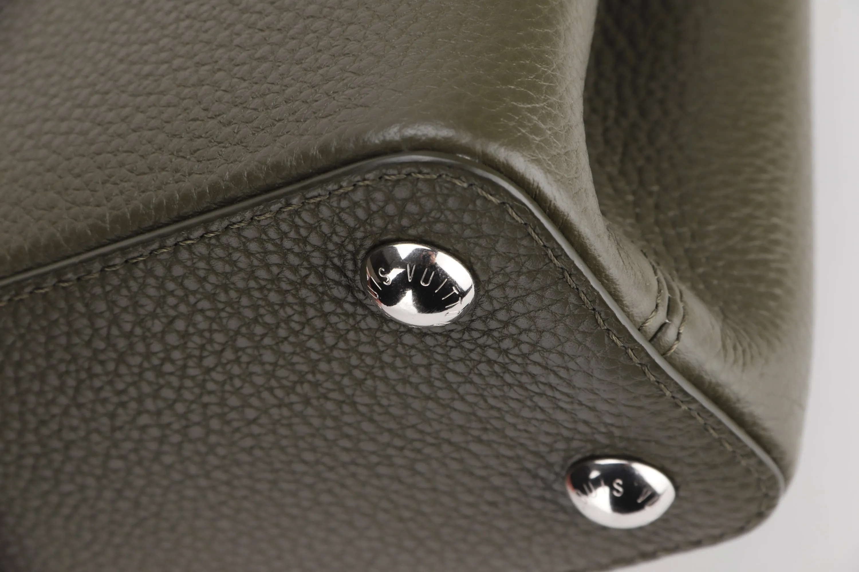 LOUIS VUITTON M57227 CAPUCINES BB, KHAKI COLOR TAURILLON LEATHER SILVER HARDWARE, WITH STRAP & DUST COVER